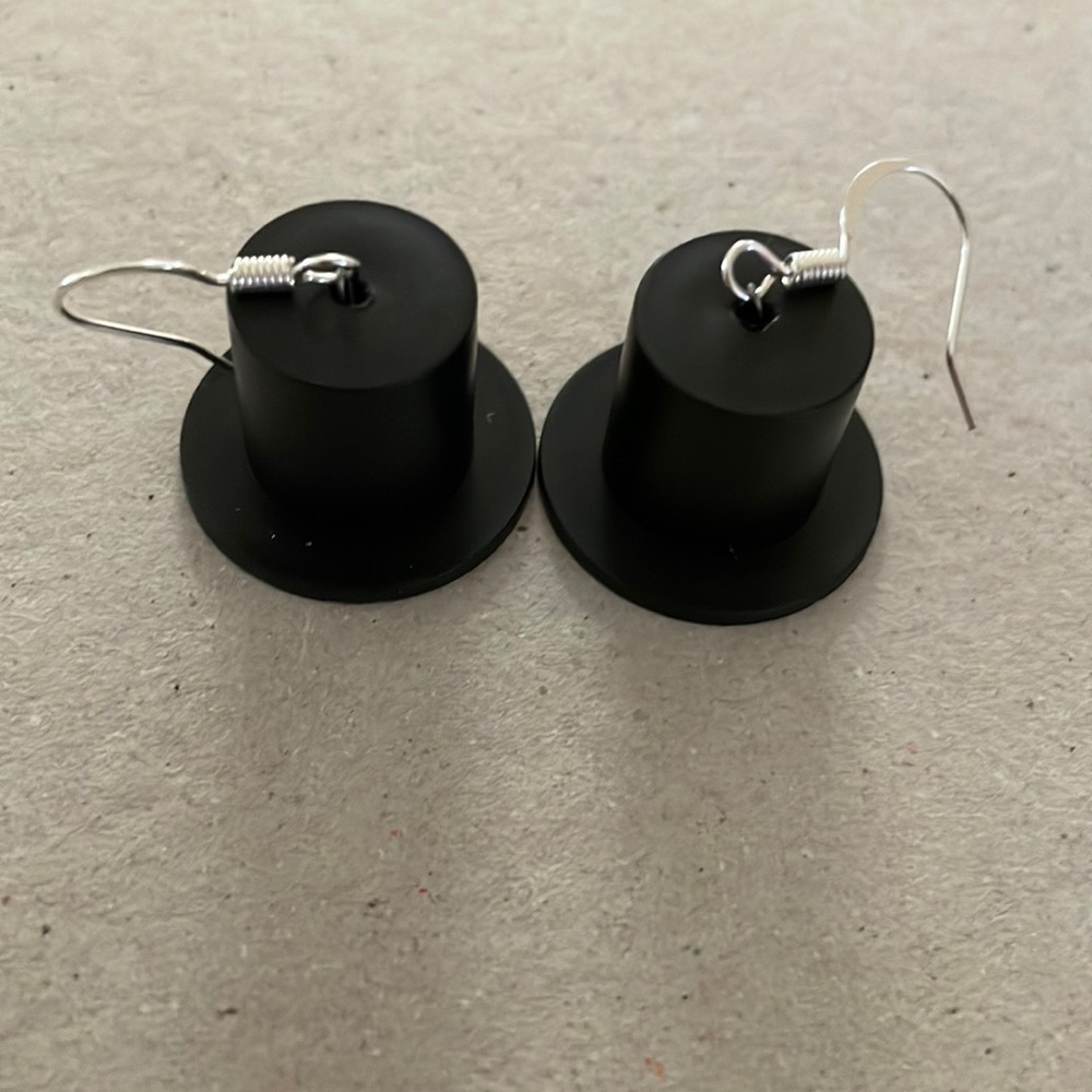 Top hat Earrings
